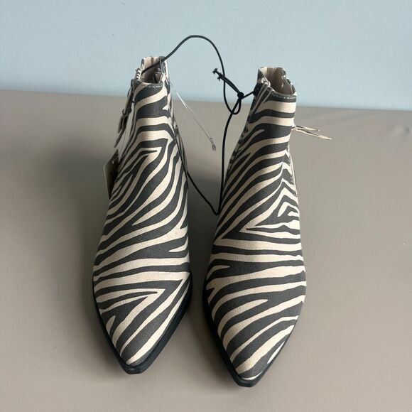WORTHINGTON BROOKDALE ZEBRA ANKLE BOOT MEMORY FOAM size 9 ANIMAL PRINT NWT - Picture 2 of 11